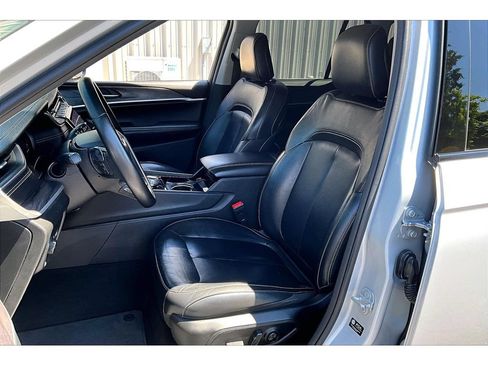 Used 2022 Jeep Grand Cherokee Limited RWD image 25