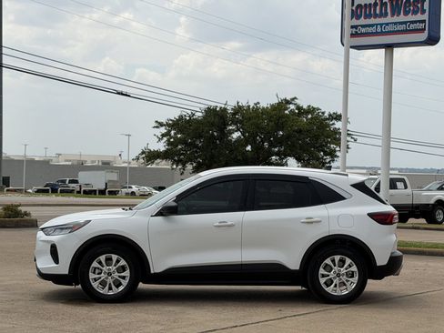 Used 2023 Ford Escape Active w/ Tech Pack #1 FWD image 7