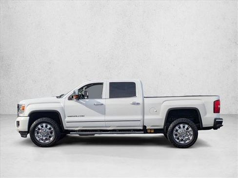 Used 2016 GMC Sierra 2500 Denali w/ Duramax Plus Package image 9