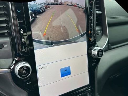 Used 2023 RAM 1500 Laramie image 31