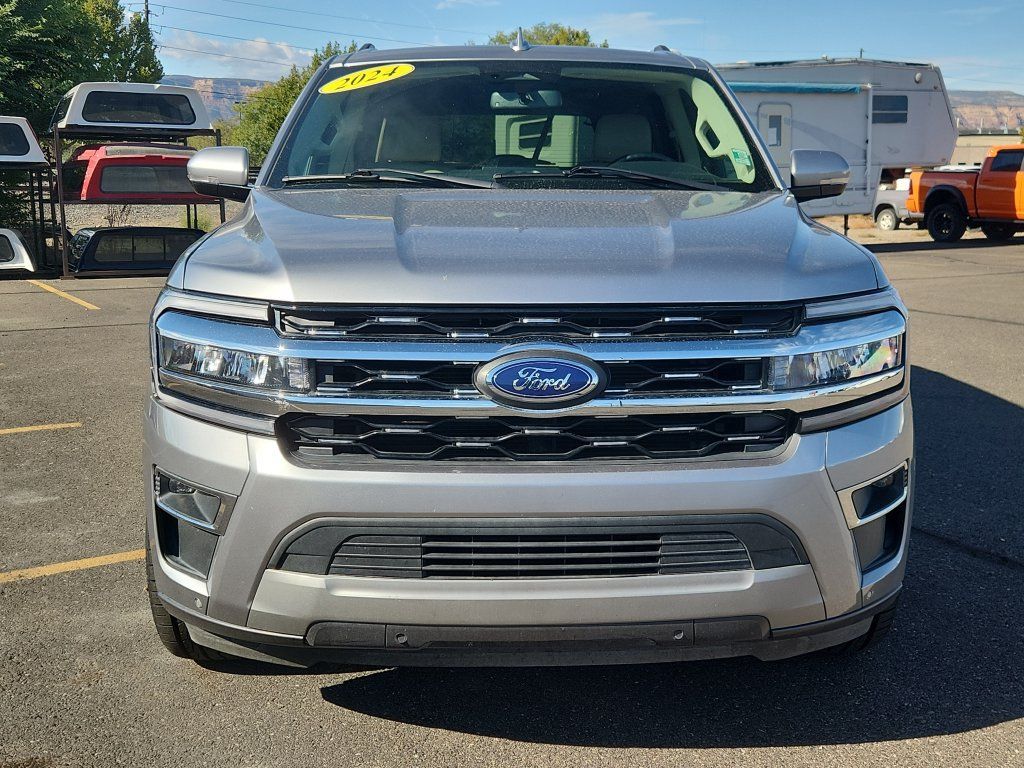Used 2024 Ford Expedition Limited AWD/4WD image 6