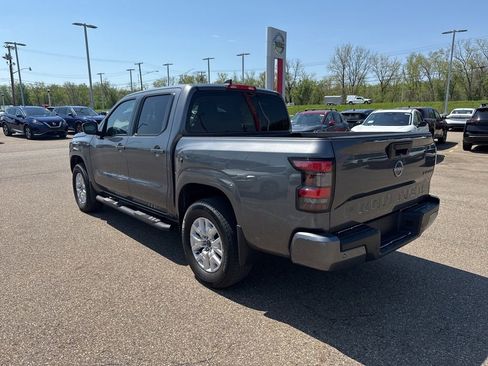 Used 2022 Nissan Frontier SV w/ Technology Package AWD/4WD image 5