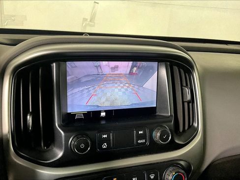 Used 2019 Chevrolet Colorado LT image 21