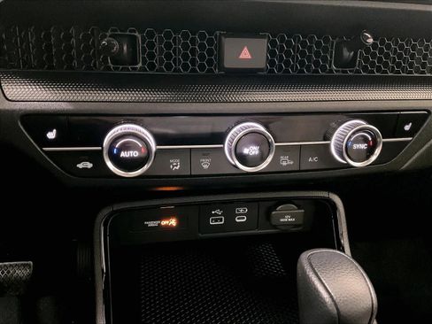 Used 2023 Honda CR-V EX image 26