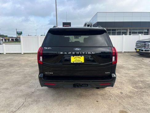 Used 2025 Ford Expedition Max Active AWD/4WD image 4