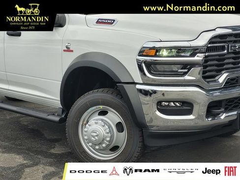 New 2026 RAM 5500 Tradesman w/ Chrome Appearance Group AWD/4WD image 3