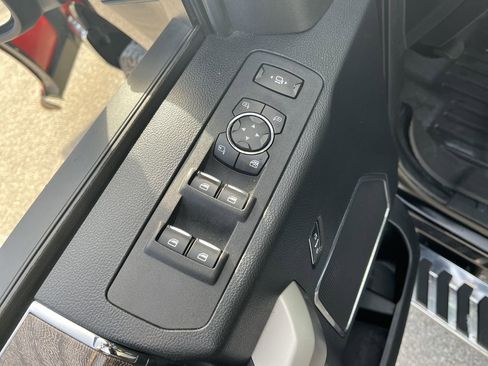 Used 2017 Ford F250 Lariat w/ Chrome Package image 10