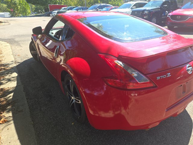 Used 2013 Nissan 370Z Coupe RWD image 3