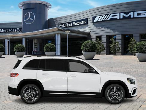 New 2026 Mercedes-Benz GLB 250 image 2