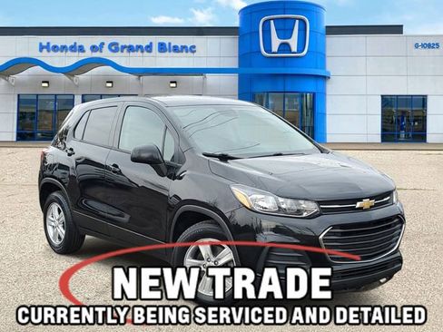 Used 2020 Chevrolet Trax LS w/ Tint and Cruise Package image 1
