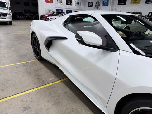 Used 2023 Chevrolet Corvette Stingray Preferred Conv w/ Battery Protection Package RWD image 23
