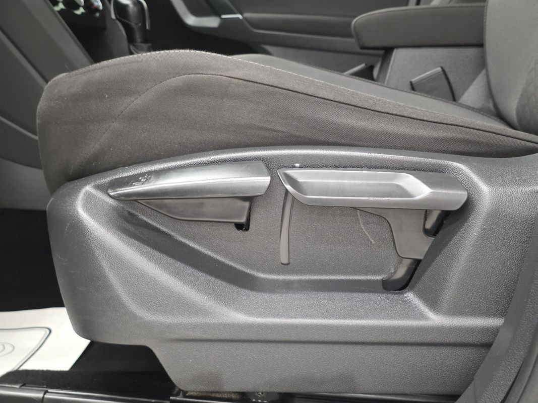 Used 2018 Volkswagen Tiguan S AWD/4WD image 28