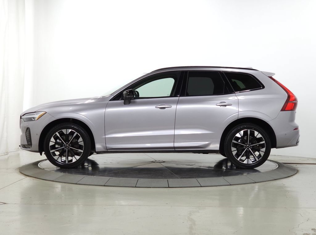 Certified 2026 Volvo XC60 B5 Plus AWD/4WD image 6