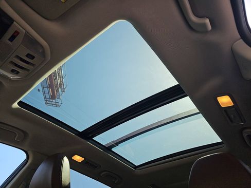 Certified 2022 Subaru Ascent Touring AWD/4WD image 32
