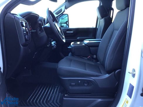 Used 2025 Chevrolet Silverado 2500 Custom w/ Custom Value Package image 31