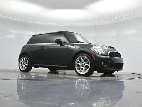 Used 2011 MINI Cooper S image 3