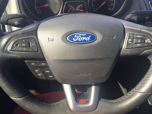 Used 2017 Ford Focus ST FWD image 11