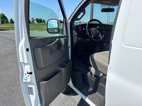 Used 2020 Chevrolet Express 2500 w/ Driver Convenience Package RWD image 18