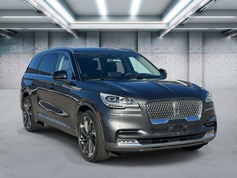 Used 2020 Lincoln Aviator Reserve w/ Equipment Group 202A image 2