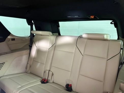 Used 2023 Cadillac Escalade Premium Luxury AWD/4WD image 27