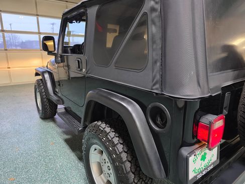 Used 2005 Jeep Wrangler Sport w/ 30" Tire & Wheel Group image 10