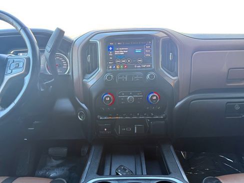 Used 2020 Chevrolet Silverado 1500 High Country image 15