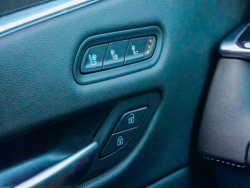 Certified 2024 Cadillac Escalade Sport w/ LPO, ONYX Package image 17