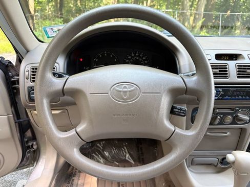 Used 1998 Toyota Corolla FWD image 20