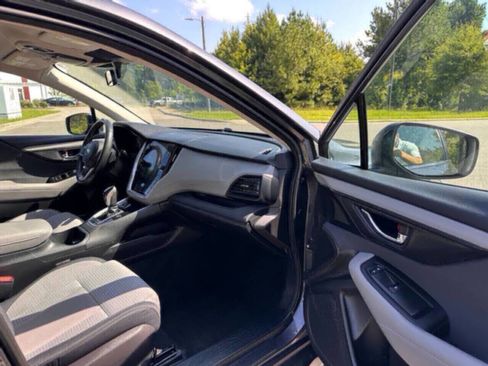 Used 2023 Subaru Outback Premium image 16