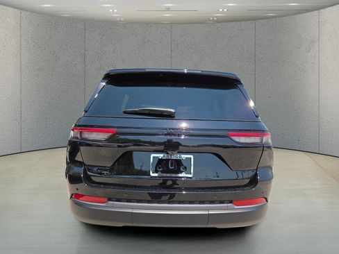 New 2026 Jeep Grand Cherokee Altitude AWD/4WD image 6