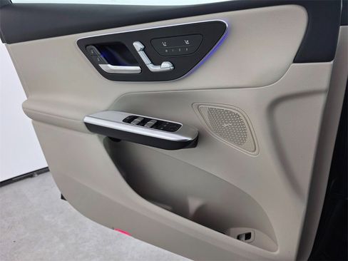New 2026 Mercedes-Benz GLC 300 image 17