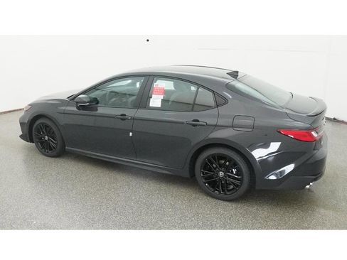 New 2026 Toyota Camry SE image 4