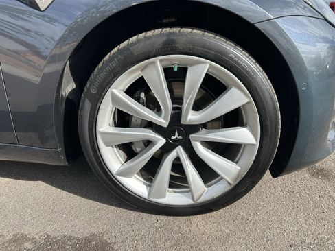 Used 2018 Tesla Model 3 image 9