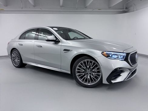 Used 2025 Mercedes-Benz E 53 AMG e 4MATIC Sedan image 9