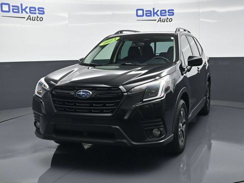 Used 2023 Subaru Forester Premium AWD/4WD image 4