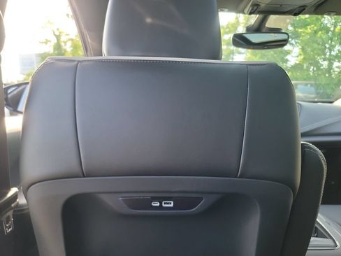 New 2027 Chrysler Pacifica Limited w/ Family Tech Group FWD image 19
