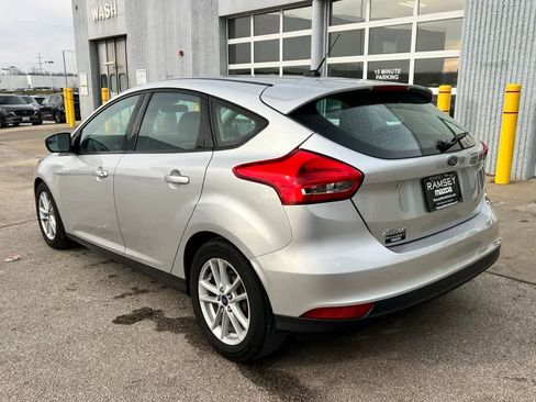 Used 2017 Ford Focus SE image 4