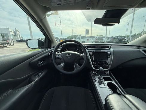 Used 2023 Nissan Murano S image 14