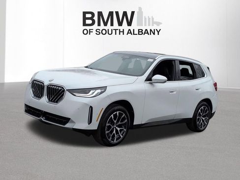 Used 2025 BMW X3 xDrive30i w/ Premium Package image 6