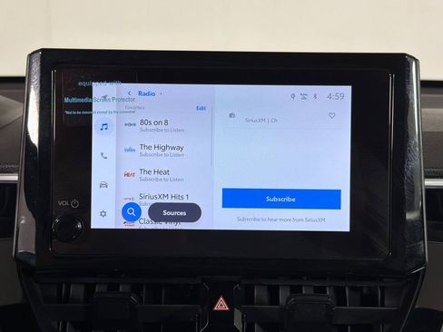 Used 2024 Toyota Corolla Cross SE image 28