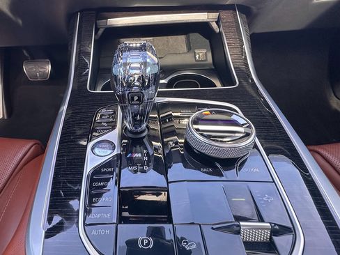 Used 2020 BMW X7 M50i image 19