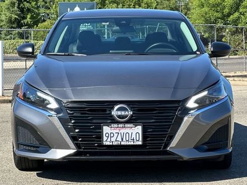 Used 2025 Nissan Altima 2.5 S FWD image 9