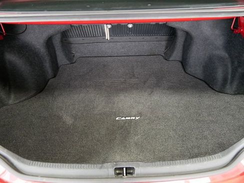 Used 2012 Toyota Camry XLE w/ Leather Pkg image 13