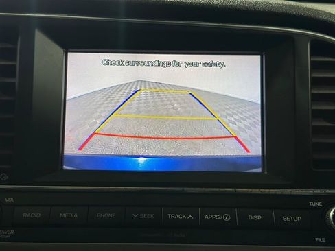 Used 2017 Hyundai Elantra SE FWD image 20