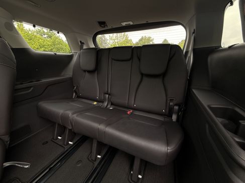 New 2026 Kia Carnival SX w/ SX Dark Edition Package FWD image 44