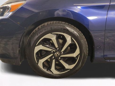 Used 2017 Honda Accord EX-L image 11