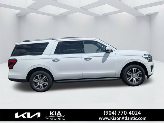 Used 2023 Ford Expedition Max Limited RWD image 2