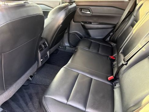 Used 2023 Nissan Rogue SL w/ SL Premium Package FWD image 17