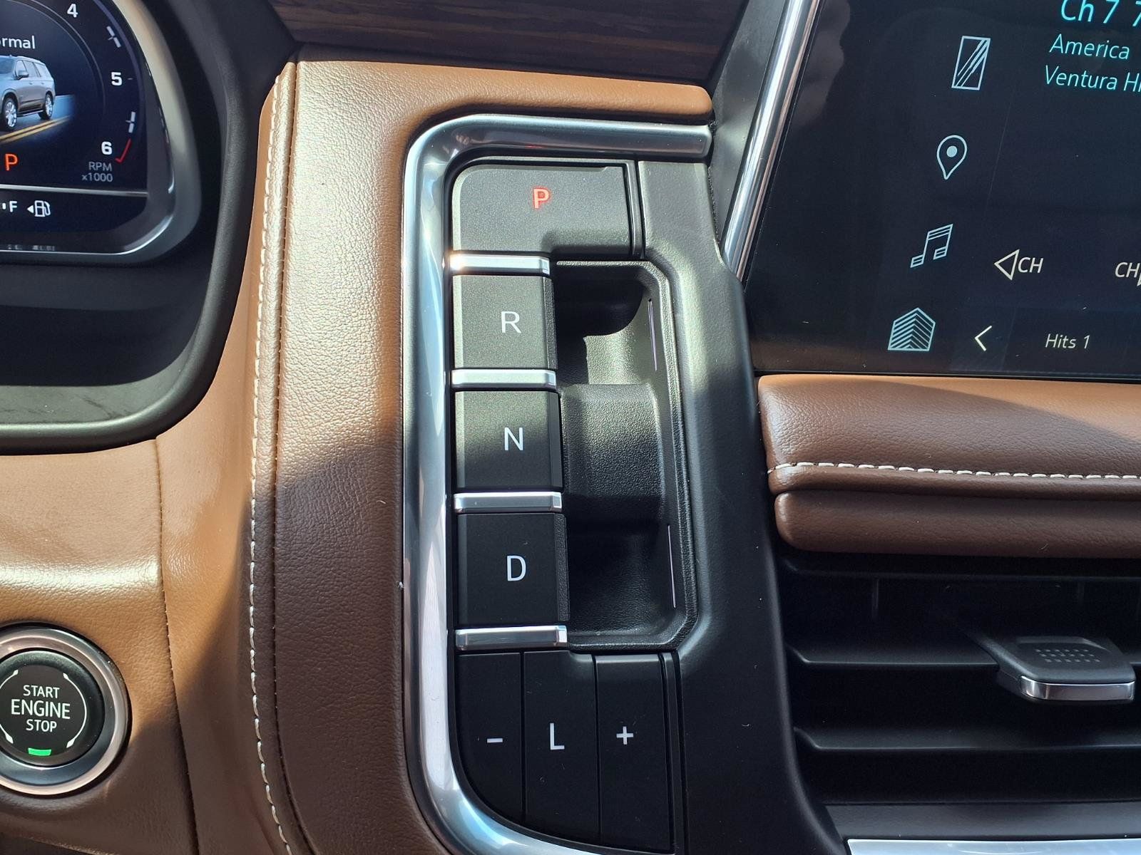 Used 2024 Chevrolet Tahoe High Country RWD image 18