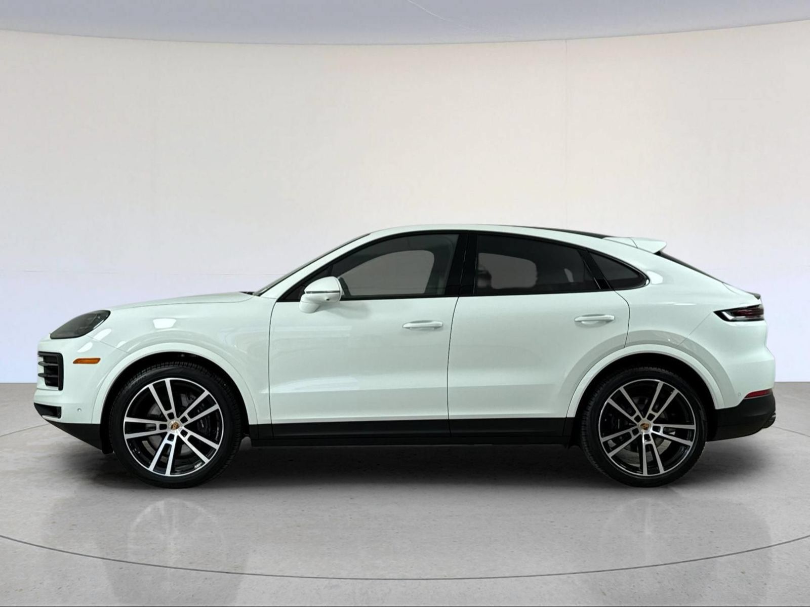 Certified 2026 Porsche Cayenne Coupe AWD/4WD image 2
